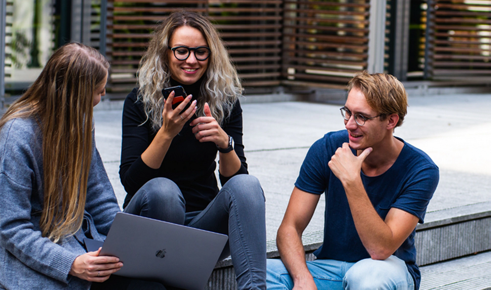 Mensen met de app tegen ongewenst gedrag open